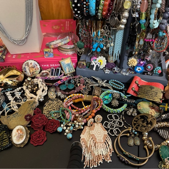 Jewelry - Unlisted Jewelry 8/13/26 Posh Show 6